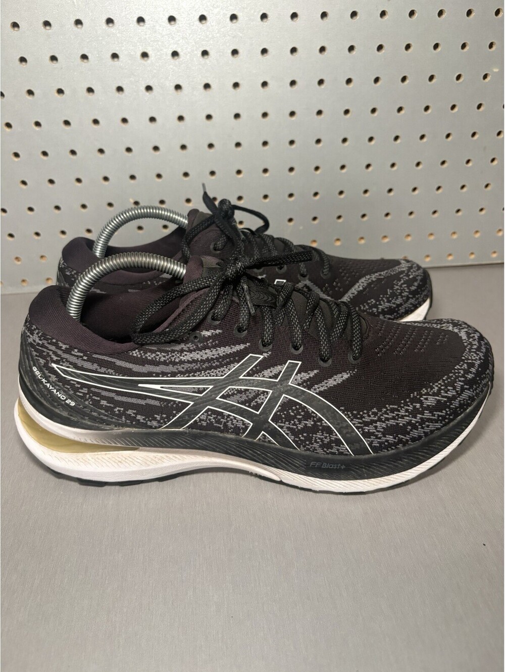 ASICS Gel-Kayano 29 Shoes Mens Size 10.5 Black Low Top Running Sneakers 1011B440